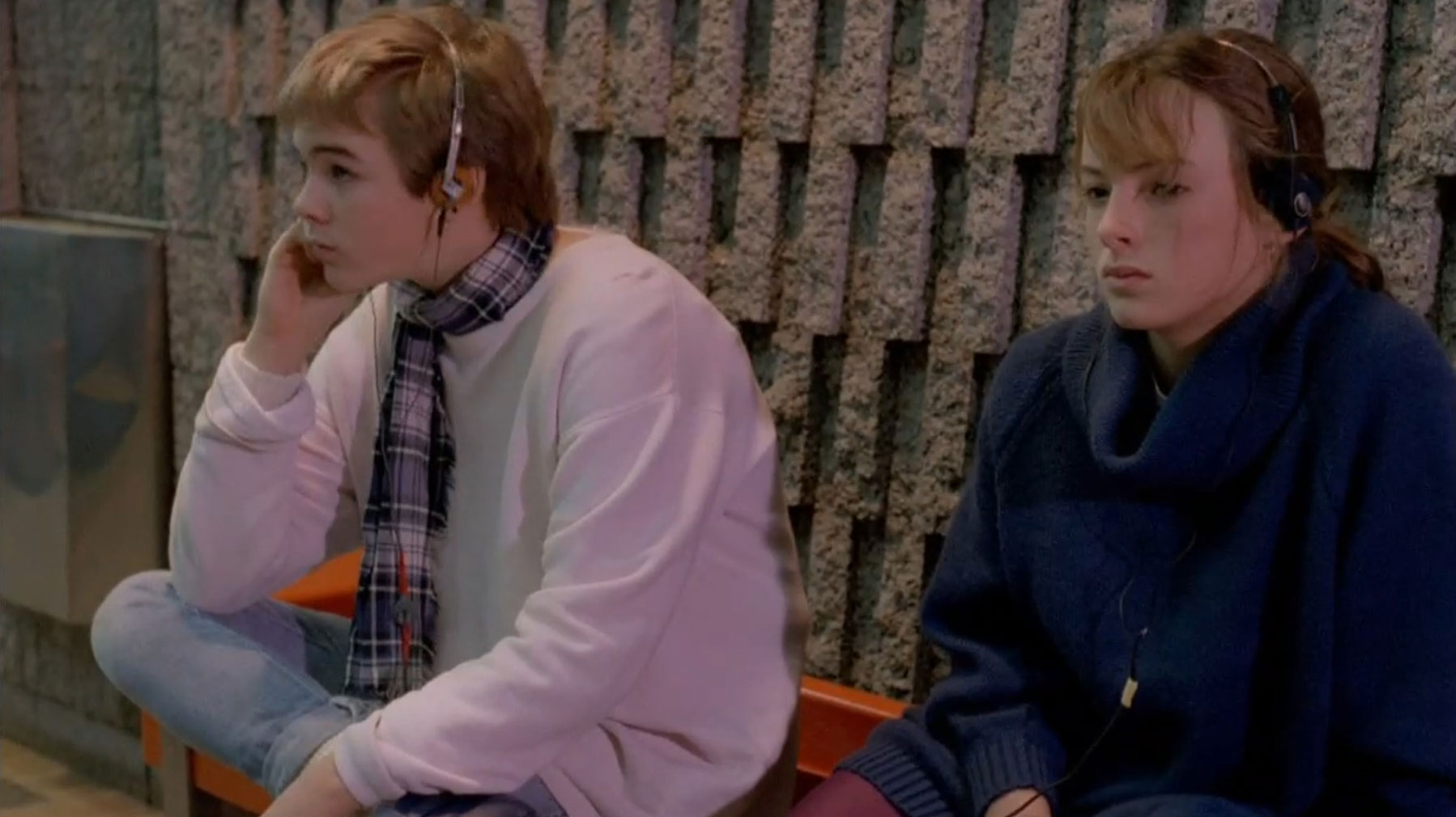 Pascale Bussières et Marcia Pilote dans Sonatine (1984)