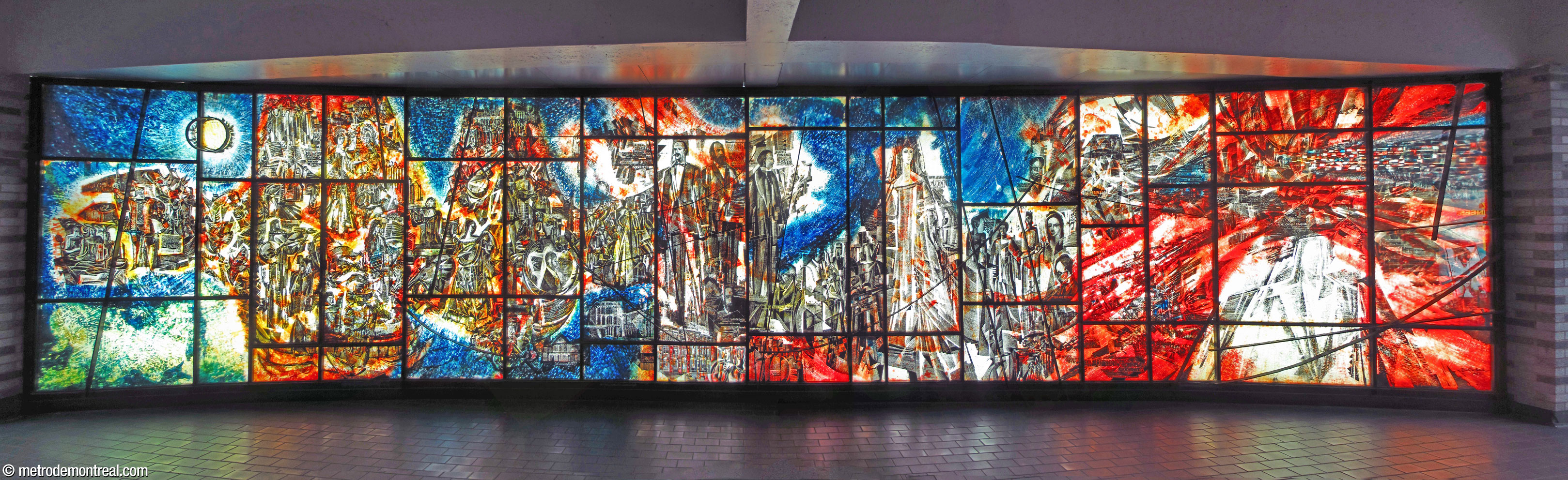 L'histoire de la musique à Montréal, a stained-glass mural by Frédéric Back, on the eastern wall of the station's main concourse.