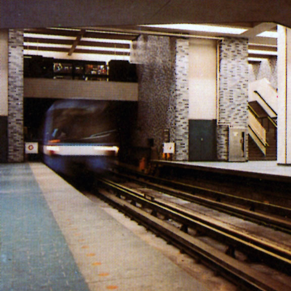 The western end of the platform before the construction of technical facilities above the tracks