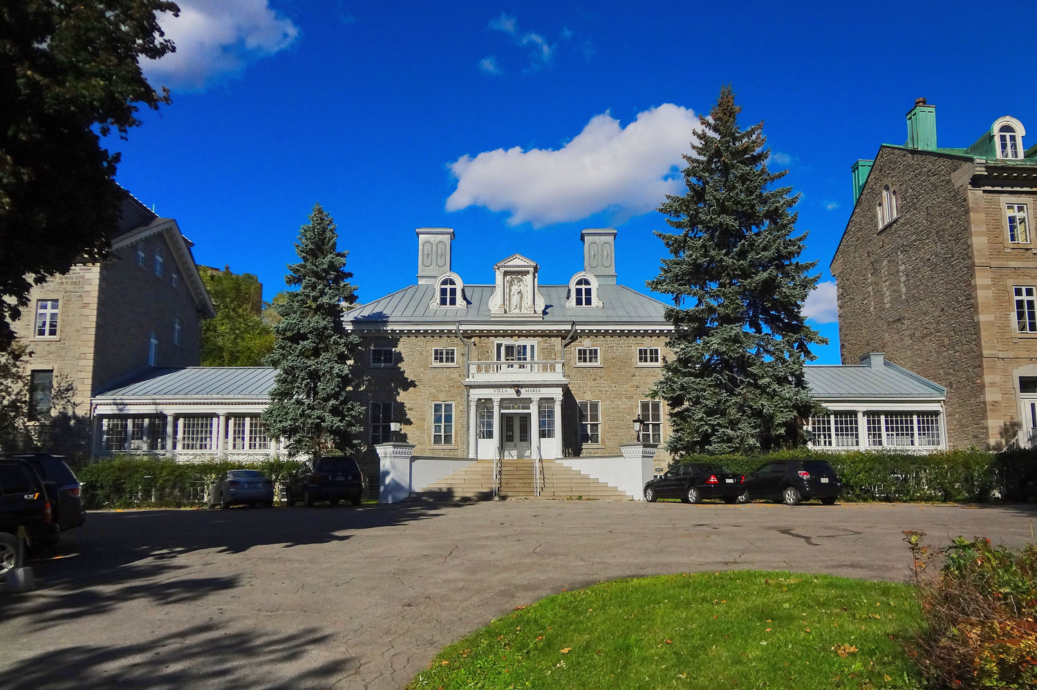 La maison Monklands, pavillon central du Collège Villa Maria