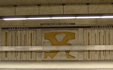 Décoration en forme d'atlante